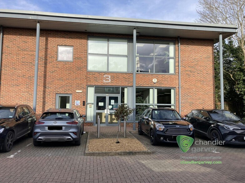 White Lion Rd, Amersham à louer - Photo du bâtiment - Image 2 de 23