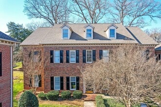 6813 Fairview Rd, Charlotte, NC à louer Photo intérieure- Image 2 de 2