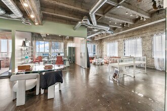 6363 Wilshire Blvd, Los Angeles, CA à louer Photo intérieure- Image 1 de 7