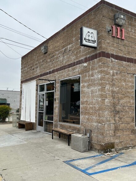 111 N Rural Dr, Monterey Park, CA à louer - Photo du bâtiment - Image 2 de 8