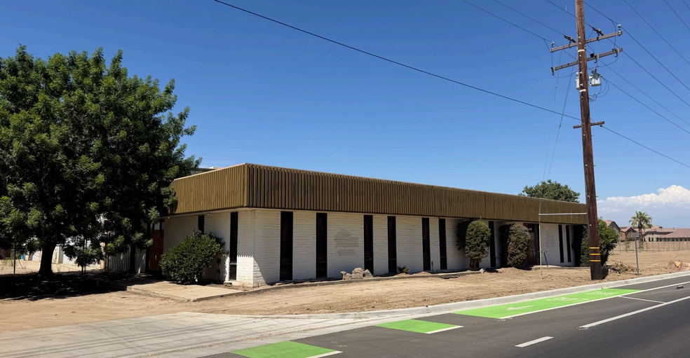 2050 W Riggin Ave, Visalia, CA for sale - Primary Photo - Image 1 of 1