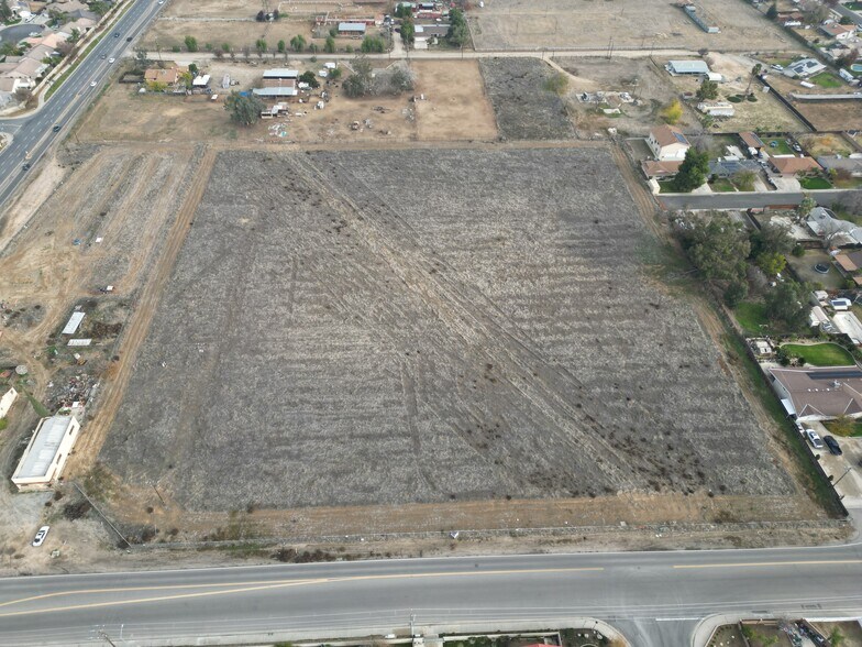 4112 Jewetta Ave, Bakersfield, CA à vendre - Photo du bâtiment - Image 2 de 2