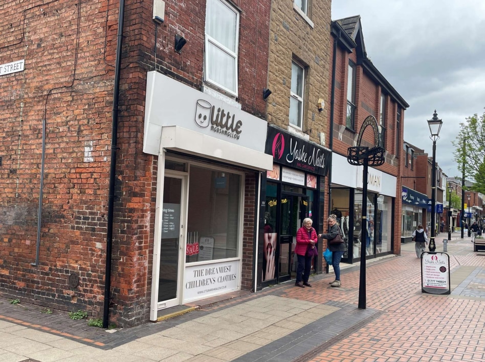 58 Carolgate, Retford for lease Primary Photo- Image 1 of 2