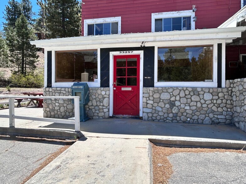 33257-33271 Green Valley Lake Rd, Green Valley Lake, CA à louer - Photo du bâtiment - Image 1 de 24