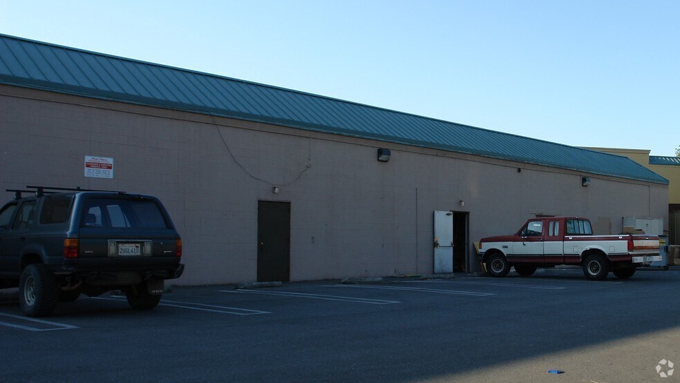 722-740 Mangrove Ave, Chico, CA à louer - Photo du bâtiment - Image 3 de 4