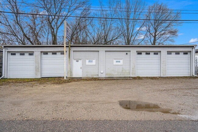 More details for 7600 E Michigan Ave, Kalamazoo, MI - Industrial for Sale