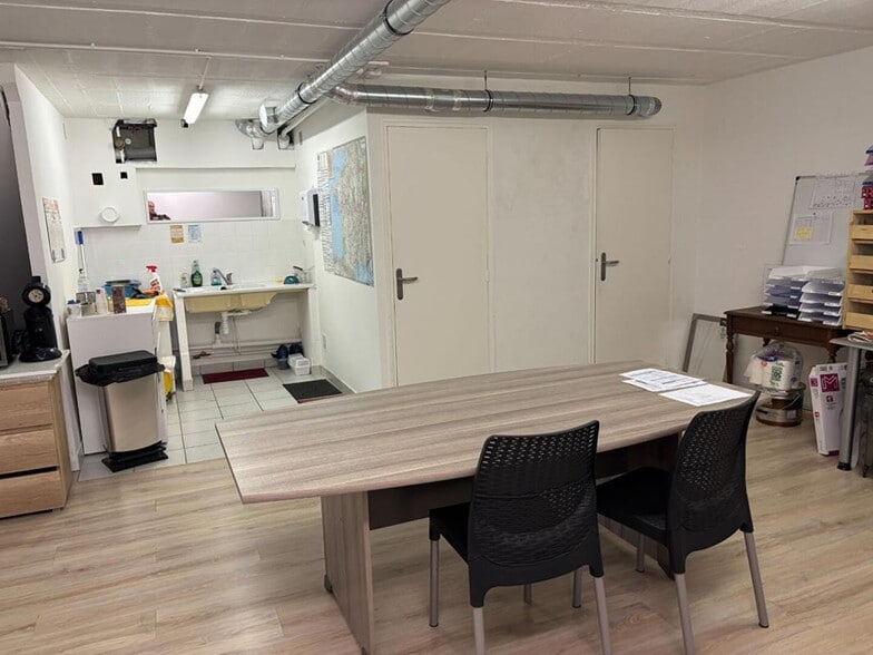 Office in Panazol for sale - Building Photo - Image 3 of 4