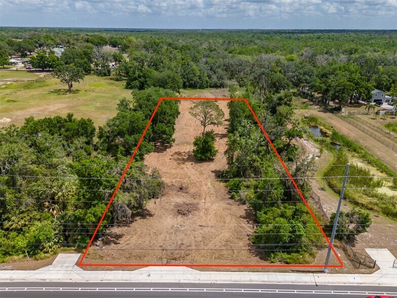 5106 Bell Shoals Rd, Valrico, FL à vendre - Photo du bâtiment - Image 1 de 18