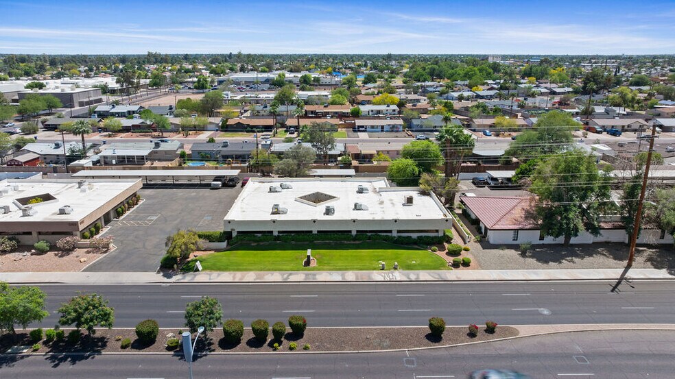 1955 E Broadway Rd, Tempe, AZ à vendre - Photo du bâtiment - Image 2 de 9