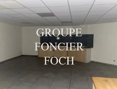 Retail in Lyon for lease - Interior Photo - Image 2 of 4