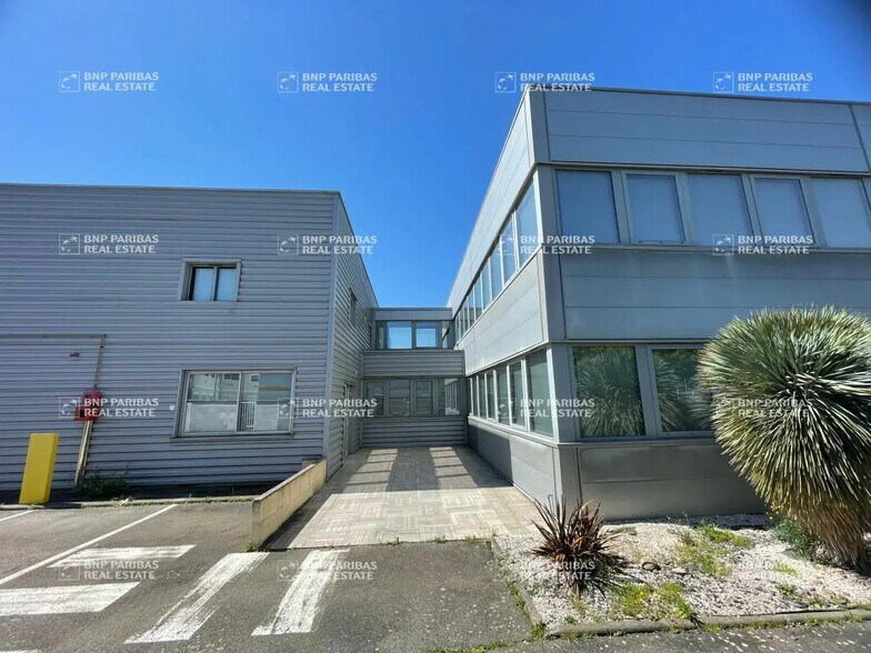 Flex dans Toulouse à louer - Photo du bâtiment - Image 3 de 22