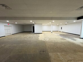 2636 Walnut Hill Ln, Dallas, TX for lease Interior Photo- Image 2 of 5