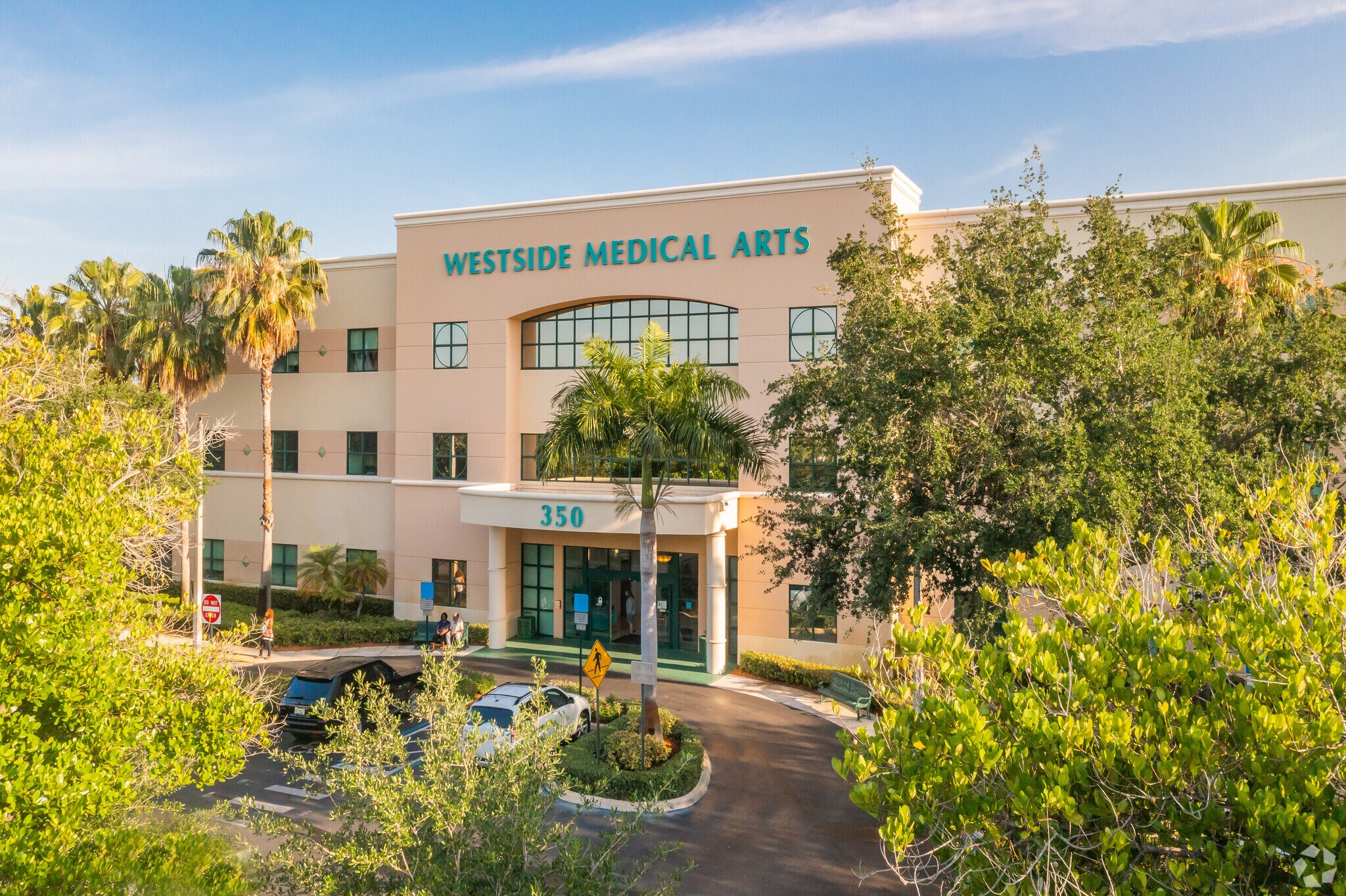 350 NW 84th Ave, Plantation, FL à louer Photo principale- Image 1 de 9