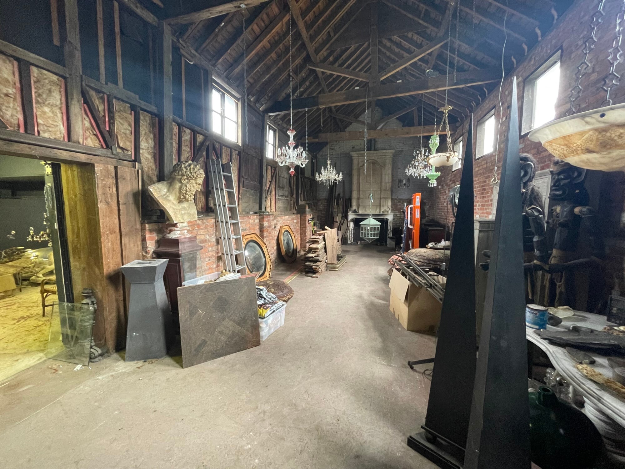 Rear of 38-40 High Street, Bagshot for lease Interior Photo- Image 1 of 8