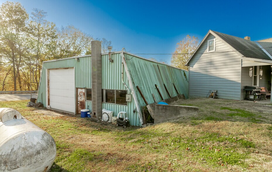 6685 N County Road 575 W, Scipio, IN à vendre - Photo du bâtiment - Image 2 de 10