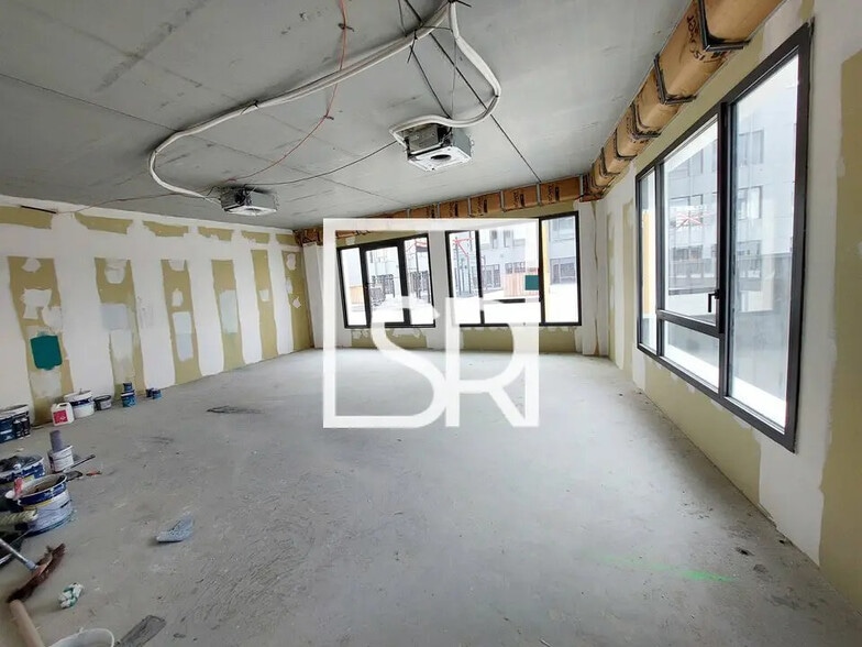 Office in Clermont-Ferrand for sale - Interior Photo - Image 3 of 10
