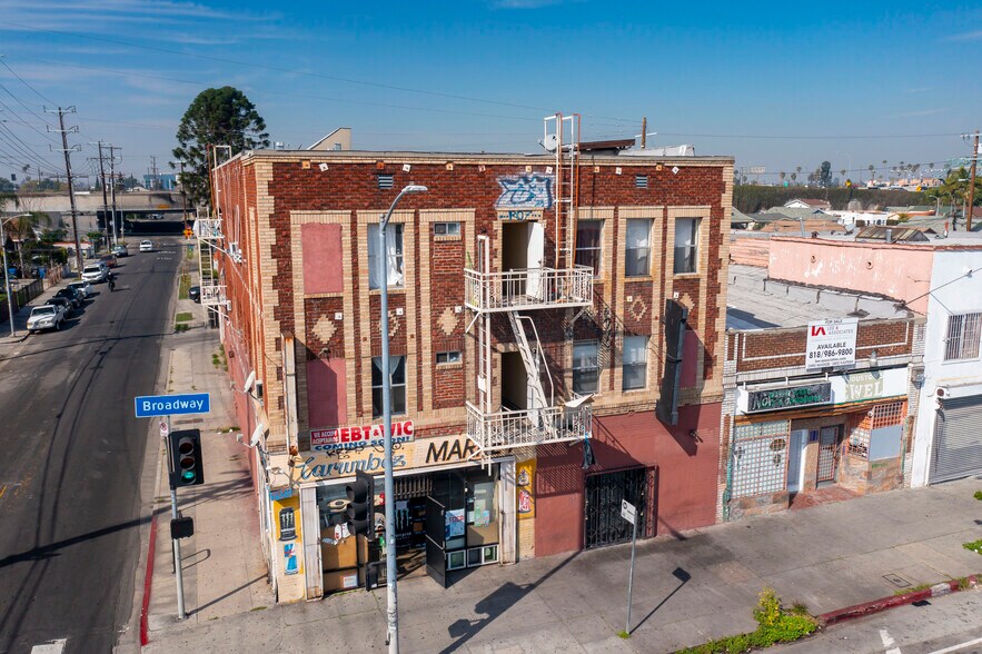 5929 S Broadway, Los Angeles, CA à vendre - Photo du bâtiment - Image 3 de 16