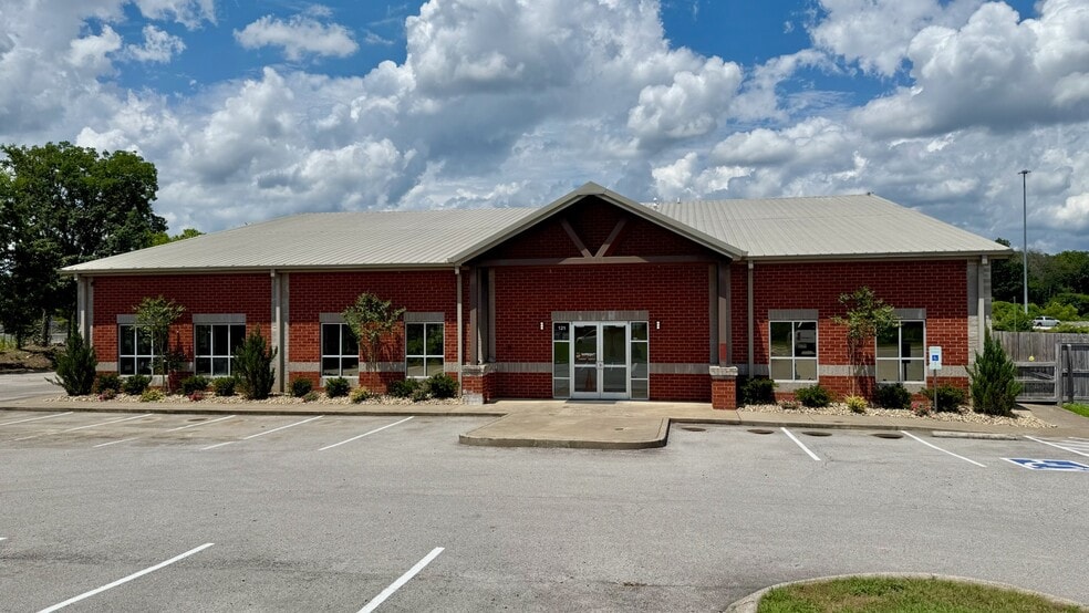 121 Adams Ln, Mount Juliet, TN for sale - Building Photo - Image 1 of 1