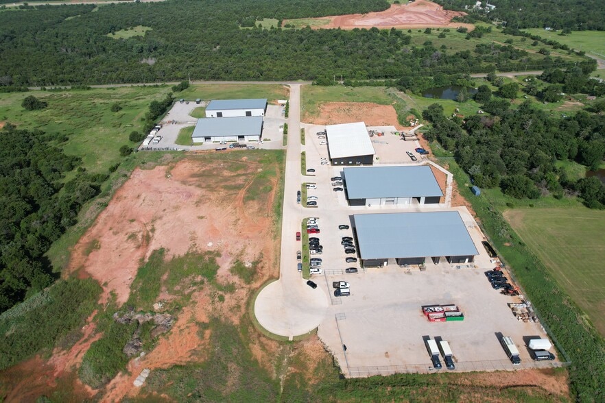 1662 Freedom Market Pl, Edmond, OK à louer - Photo du bâtiment - Image 1 de 1