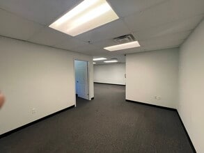 2750 Dillard Rd, Eustis, FL à louer Photo intérieure- Image 2 de 5