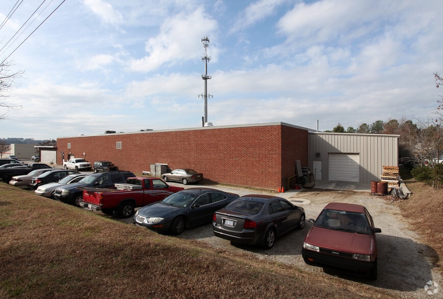 705 E Six Forks Rd, Raleigh, NC for sale - Building Photo - Image 3 of 3