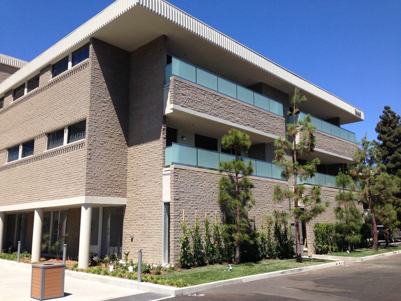 3640 Lomita Blvd, Torrance, CA à louer - Photo du bâtiment - Image 3 de 8