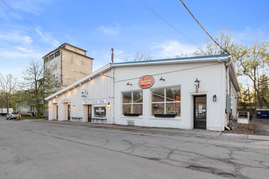 33 Elm St, East Aurora, NY for sale - Building Photo - Image 2 of 92