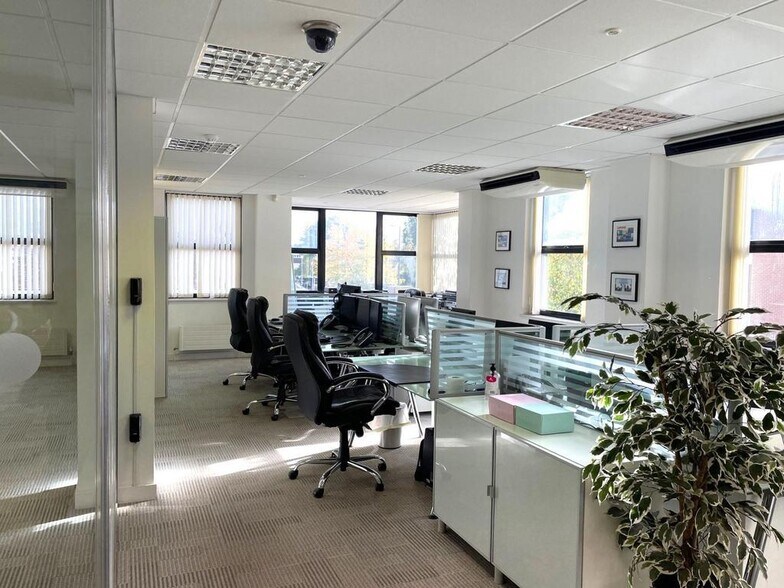 Station Rd, Henley On Thames à louer - Photo intérieure - Image 2 de 6