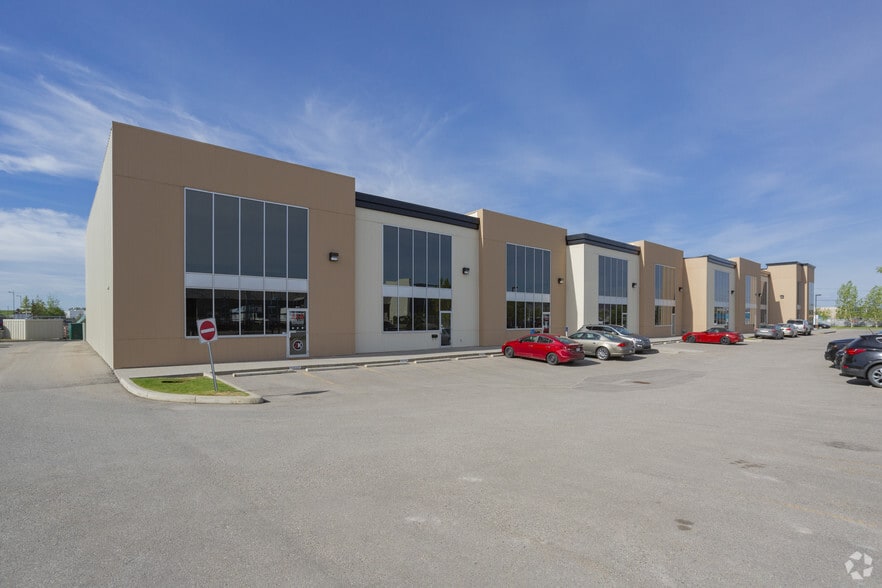 11010 46th St SE, Calgary, AB for sale - Building Photo - Image 2 of 6