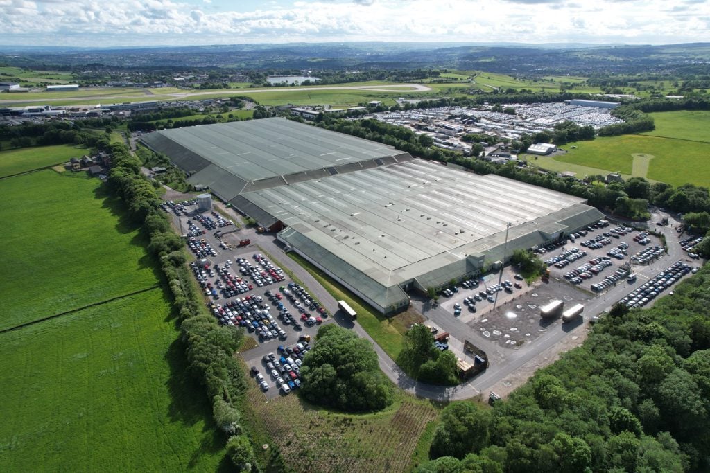 Harrogate Rd, Yeadon à louer Photo du bâtiment- Image 1 de 3