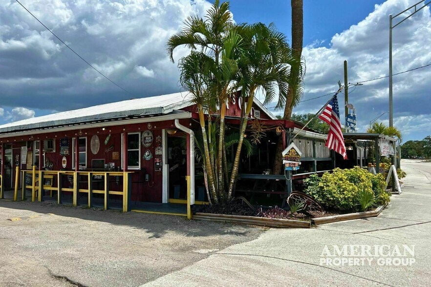 987 S Packinghouse Rd, Sarasota, FL à vendre - Photo du bâtiment - Image 3 de 27