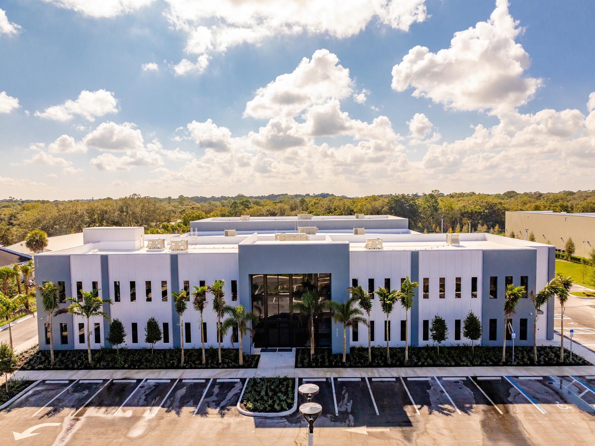 3755 9th SW st, Vero Beach, FL for lease Primary Photo- Image 1 of 12