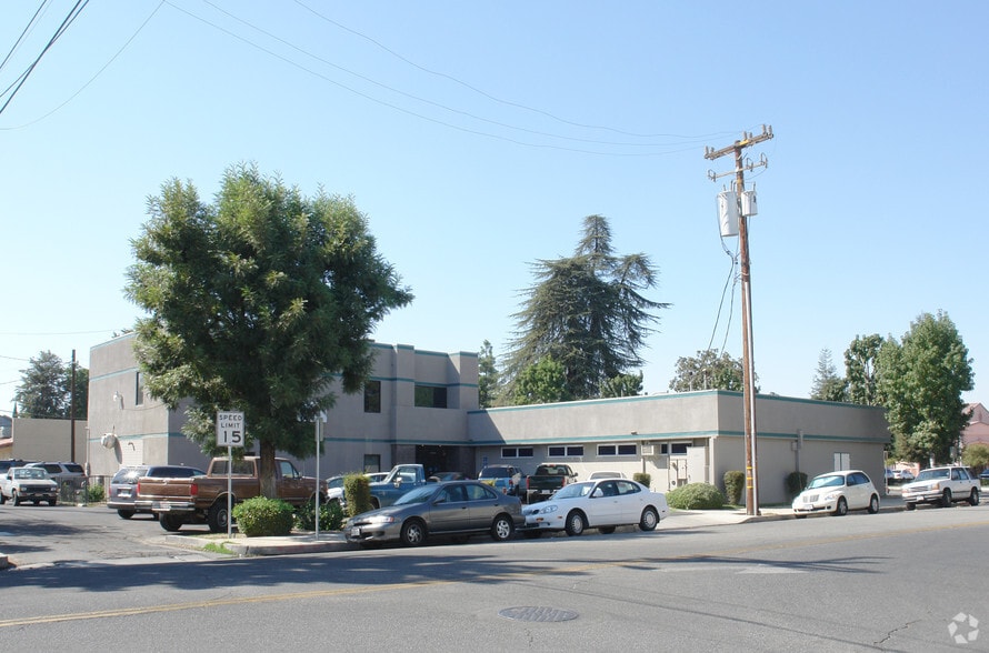 1817 Truxtun Ave, Bakersfield, CA for sale - Building Photo - Image 2 of 3