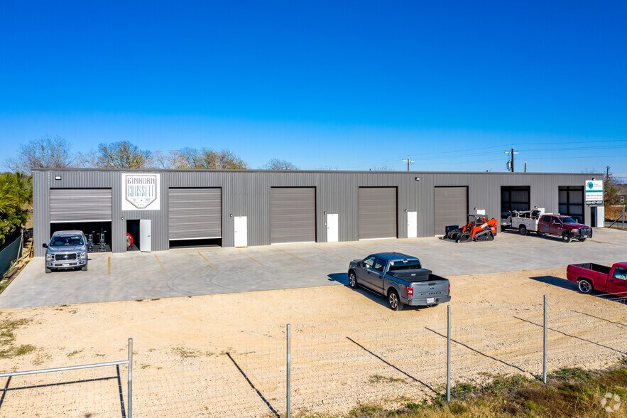 149 Ferryboat Ln, New Braunfels, TX à louer - Photo du bâtiment - Image 2 de 2