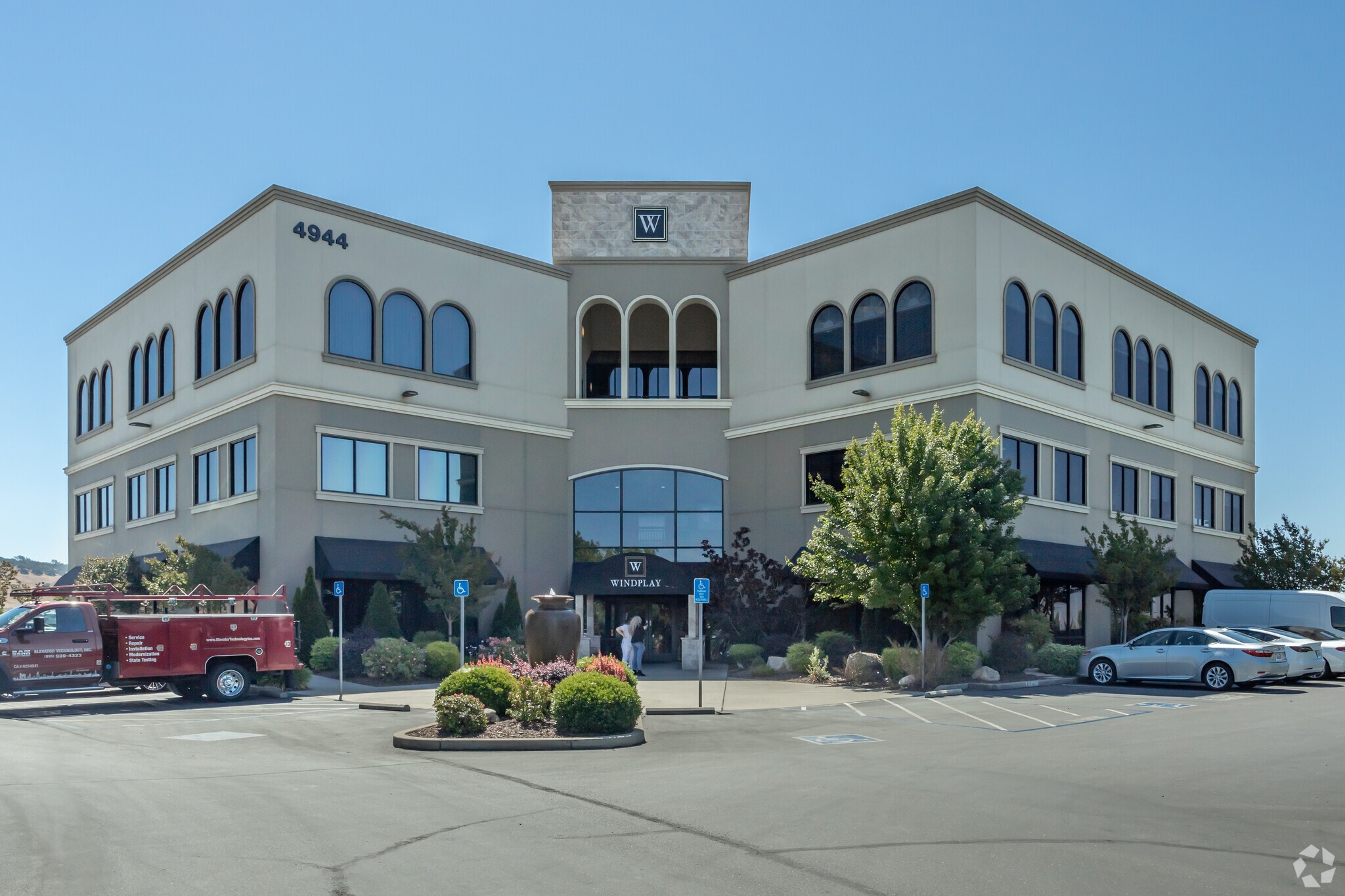 4944 Windplay Dr, El Dorado Hills, CA for lease Primary Photo- Image 1 of 8
