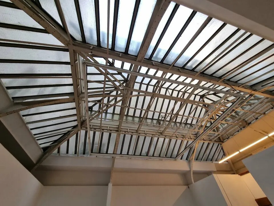 Office in Paris for sale Interior Photo- Image 1 of 11