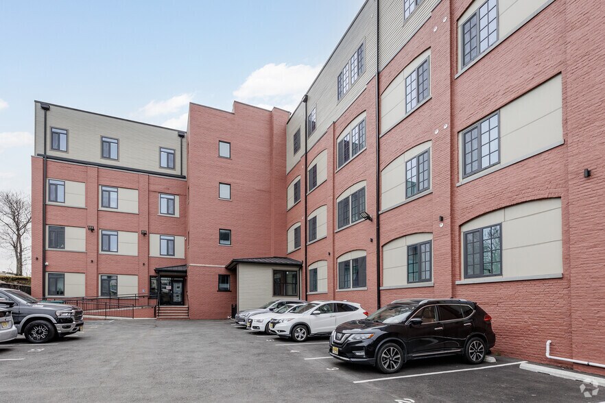 526-532 Mulberry St, Newark, NJ à vendre - Photo du bâtiment - Image 3 de 4