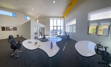 1347 19th St, Santa Monica, CA for lease Interior Photo- Image 2 of 11