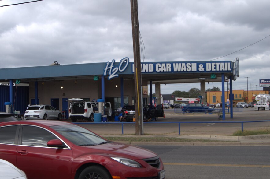 4400 Manchaca Rd, Austin, TX for sale - Building Photo - Image 2 of 5