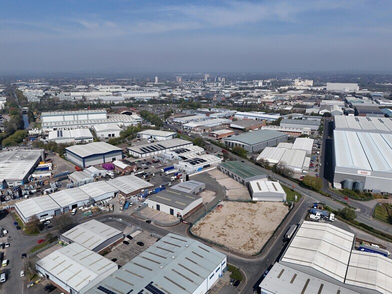 3 Textilose Rd, Manchester à louer - Photo du bâtiment - Image 2 de 12