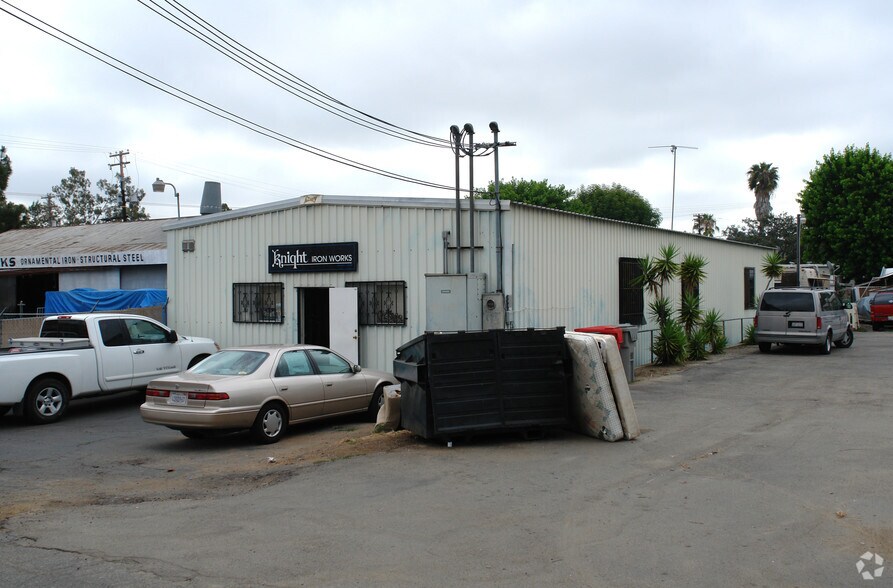 724 Rincon St, Vista, CA à vendre - Photo du bâtiment - Image 2 de 3