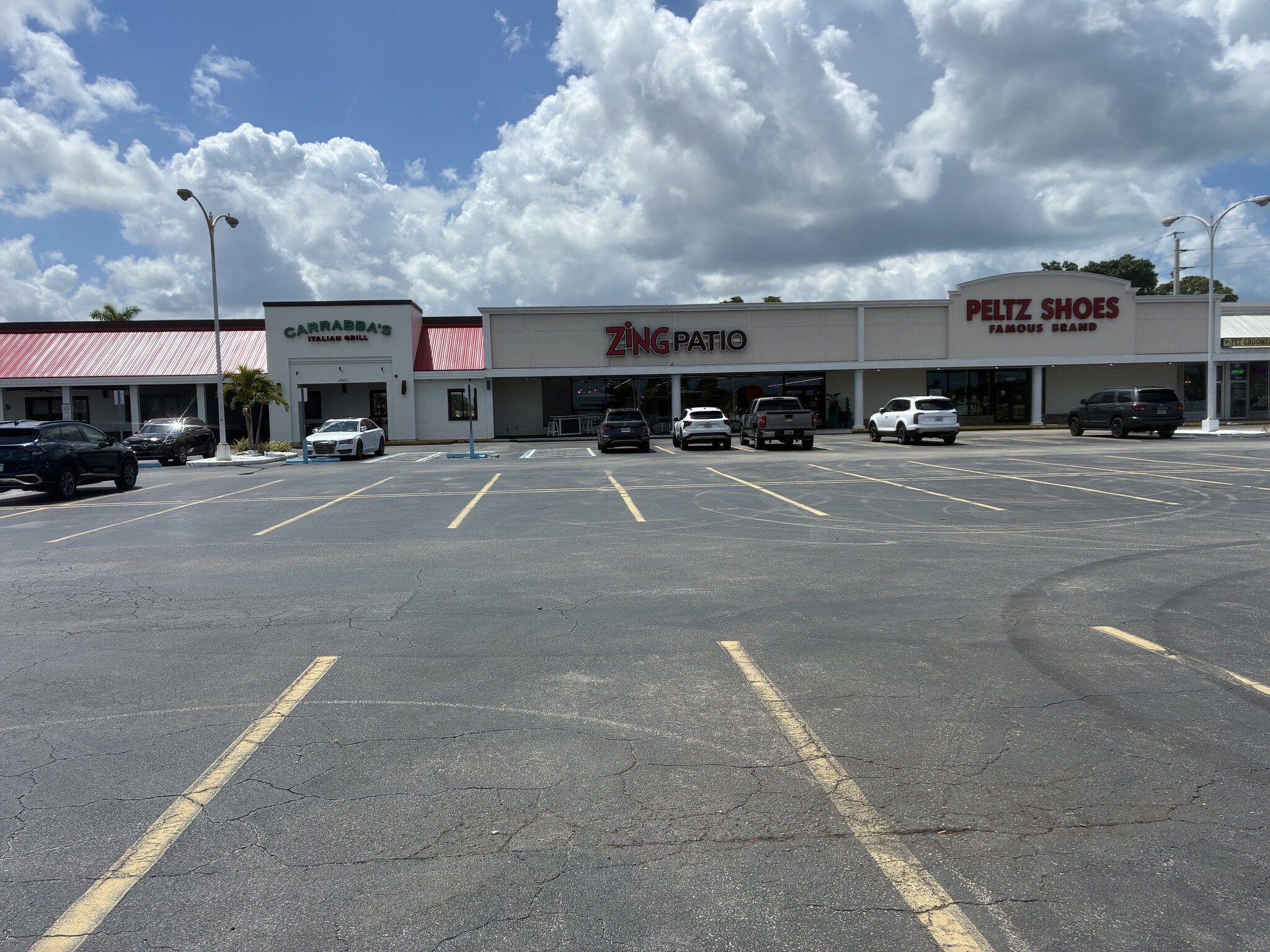 1902-1960 Stickney Point Rd, Sarasota, FL for lease Building Photo- Image 1 of 2