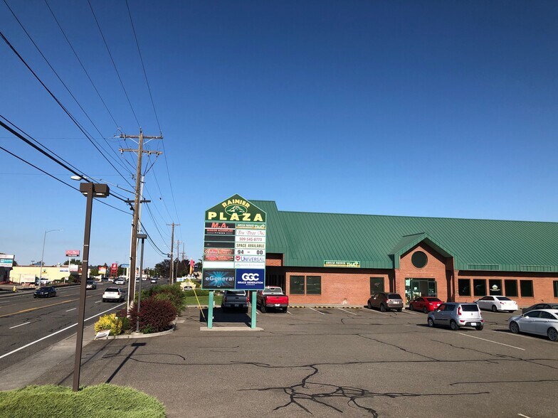 5601 W Clearwater Ave, Kennewick, WA à louer - Photo du bâtiment - Image 1 de 10