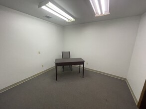 412-414 Corbet St, Tarentum, PA for lease Interior Photo- Image 2 of 3