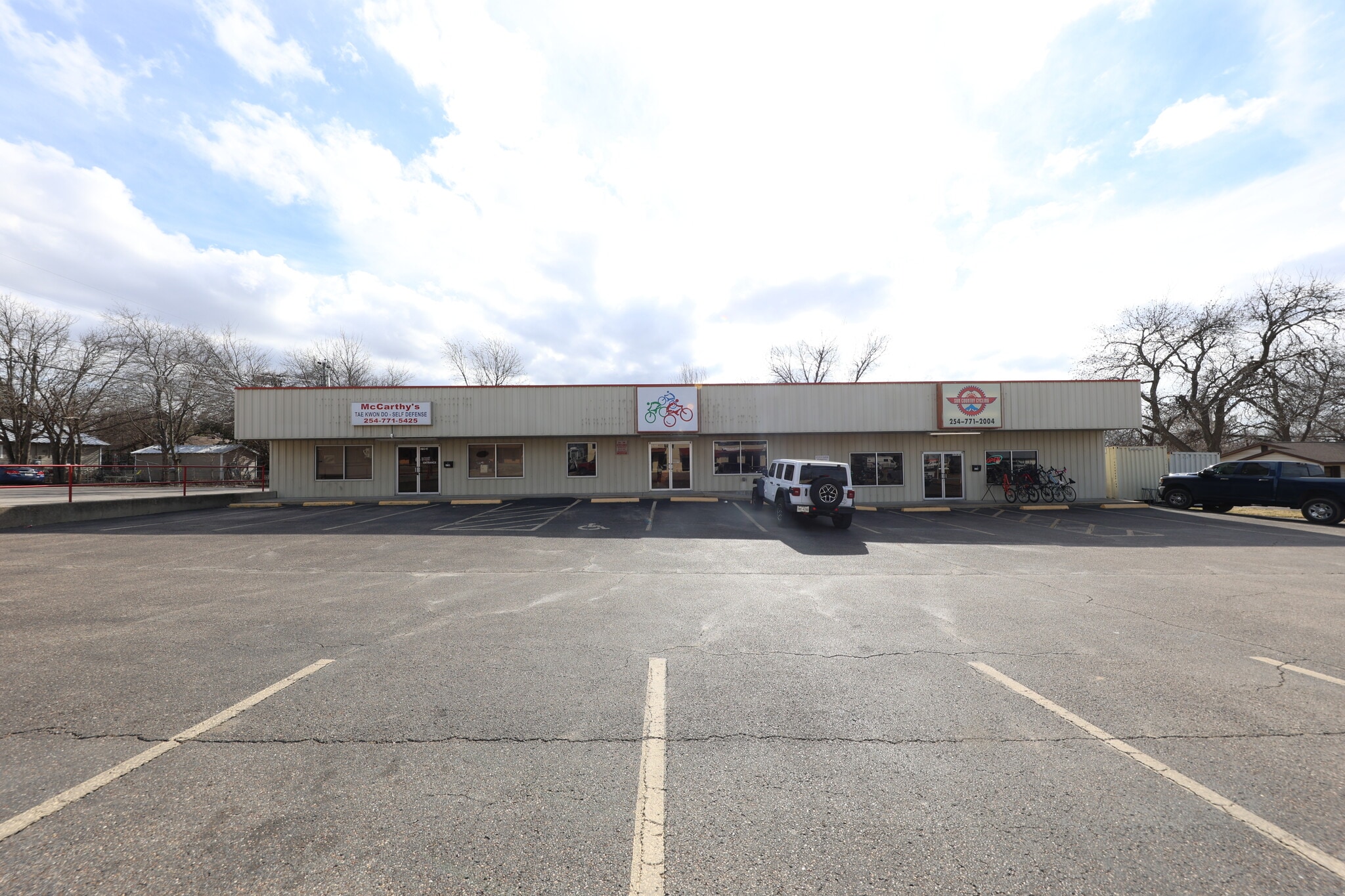 1719 W Avenue M, Temple, TX for lease Primary Photo- Image 1 of 2