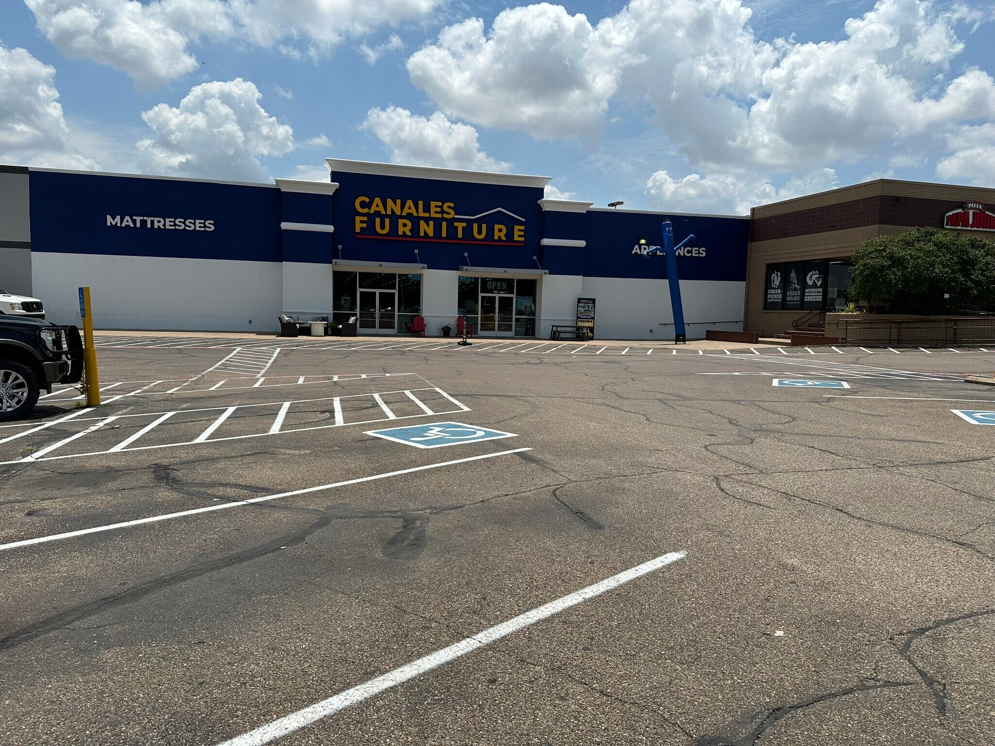 300 N Valley Mills Dr, Waco, TX for lease Building Photo- Image 1 of 4