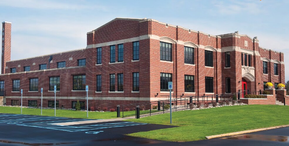 330 Marshall St, Lansing, MI à louer - Photo principale - Image 1 de 1