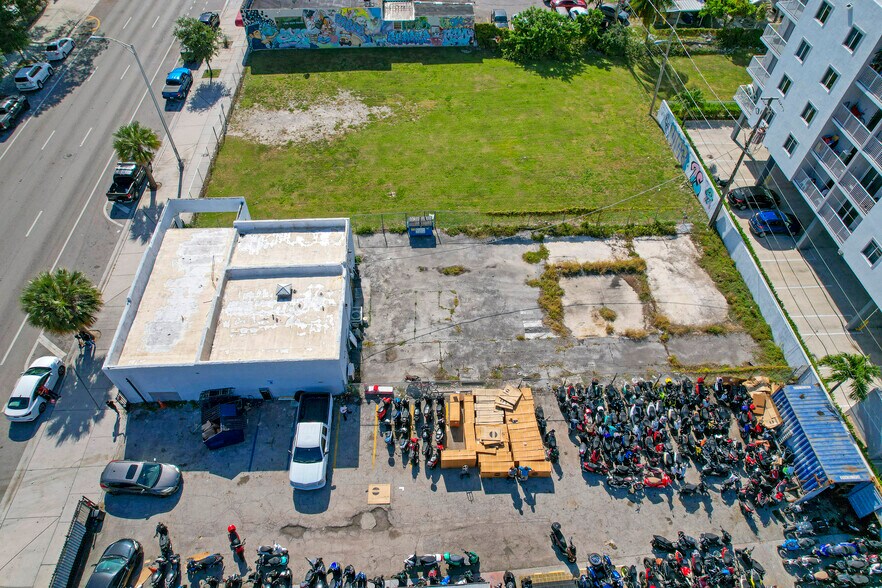 727 W Flagler St, Miami, FL à louer - Photo du bâtiment - Image 2 de 5