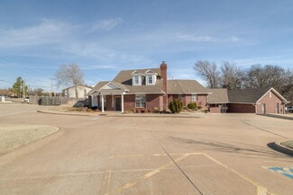More details for 201-203 E 10th St Plz, Edmond, OK - Office for Lease