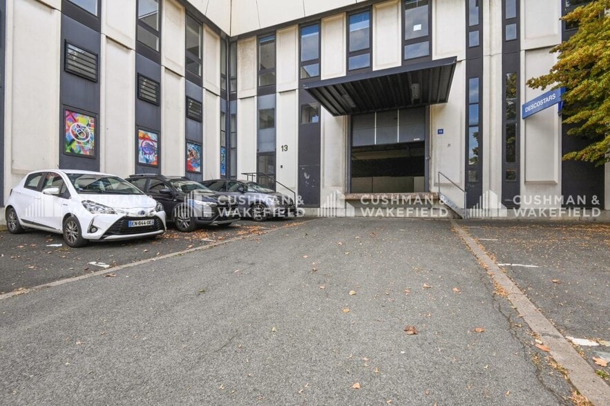 Flex in Rungis for lease - Building Photo - Image 2 of 13